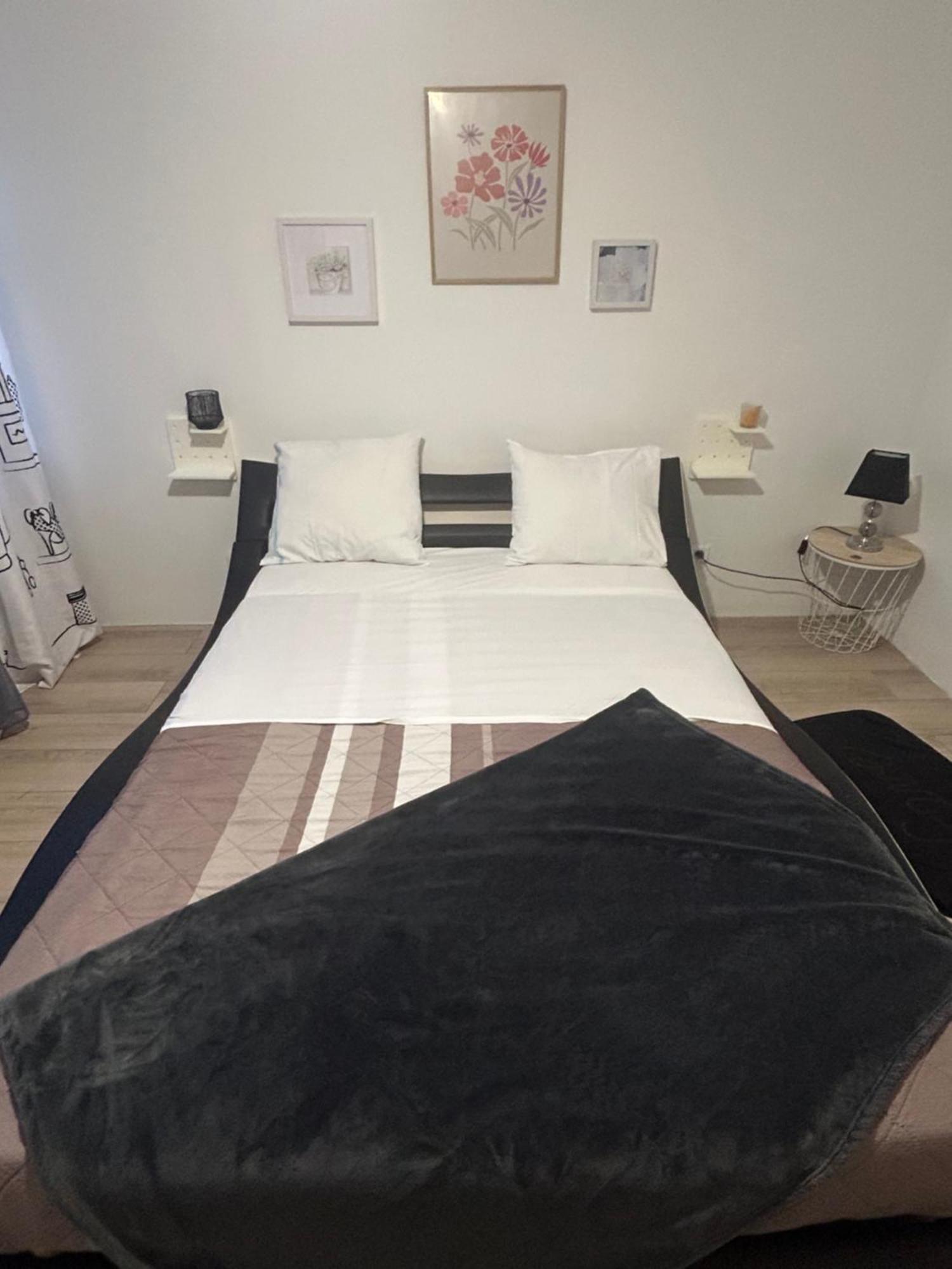 Coquet Appartement, Quartier Historique De Metz Centre Luaran gambar